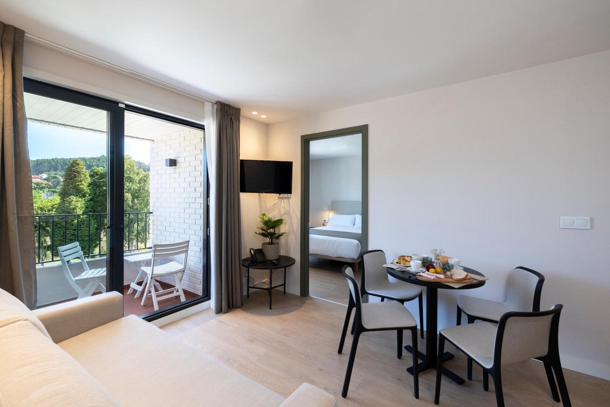 Hotel H4 Cangas 3 Superior 외부 사진
