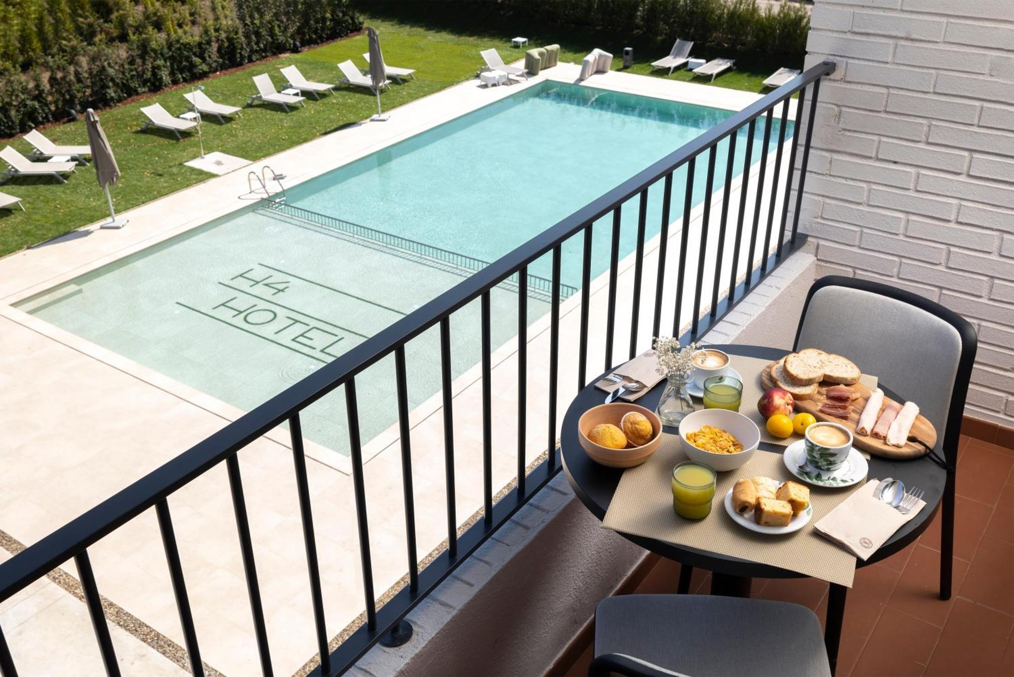 Hotel H4 Cangas 3 Superior 외부 사진