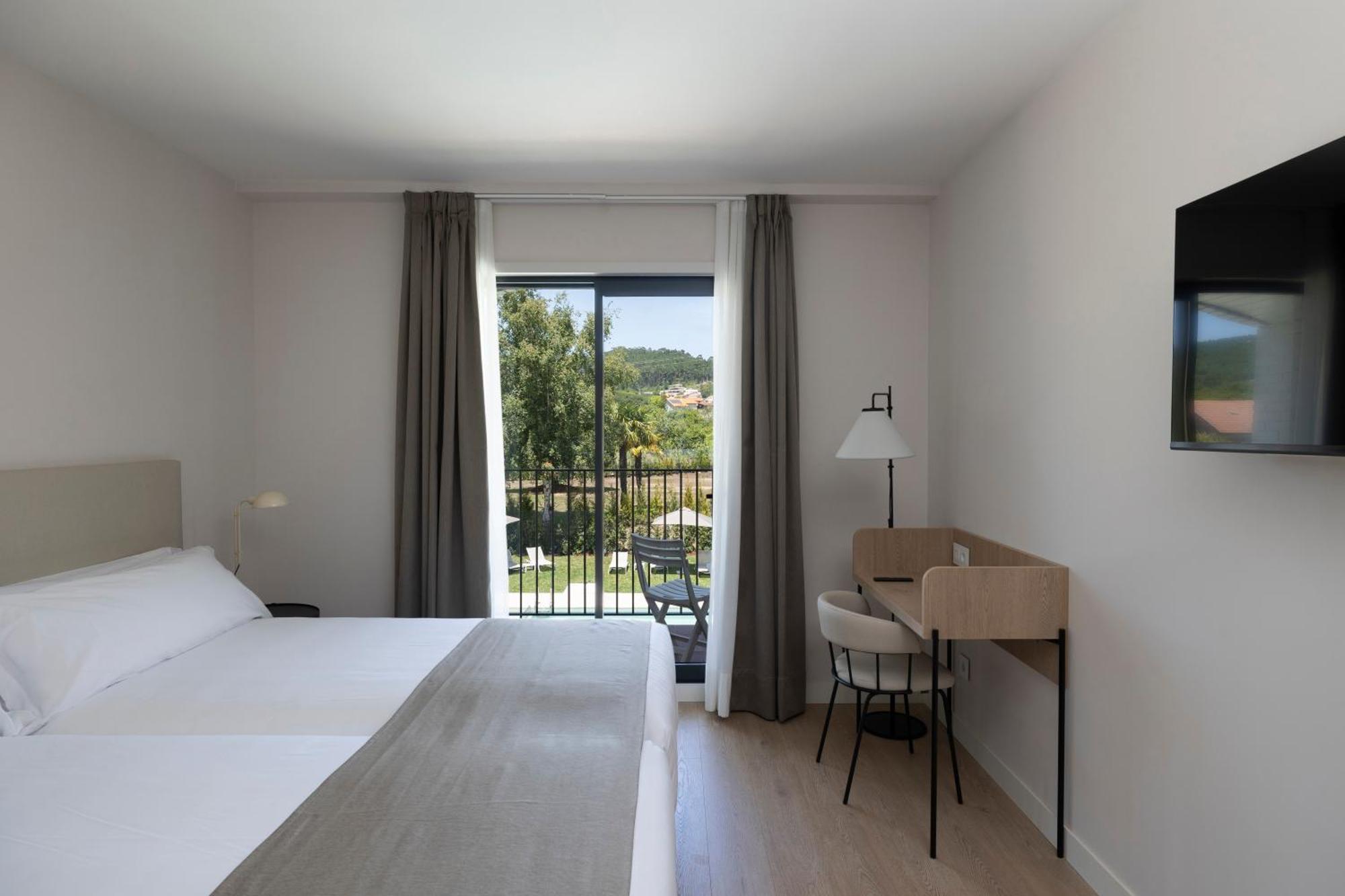 Hotel H4 Cangas 3 Superior 외부 사진